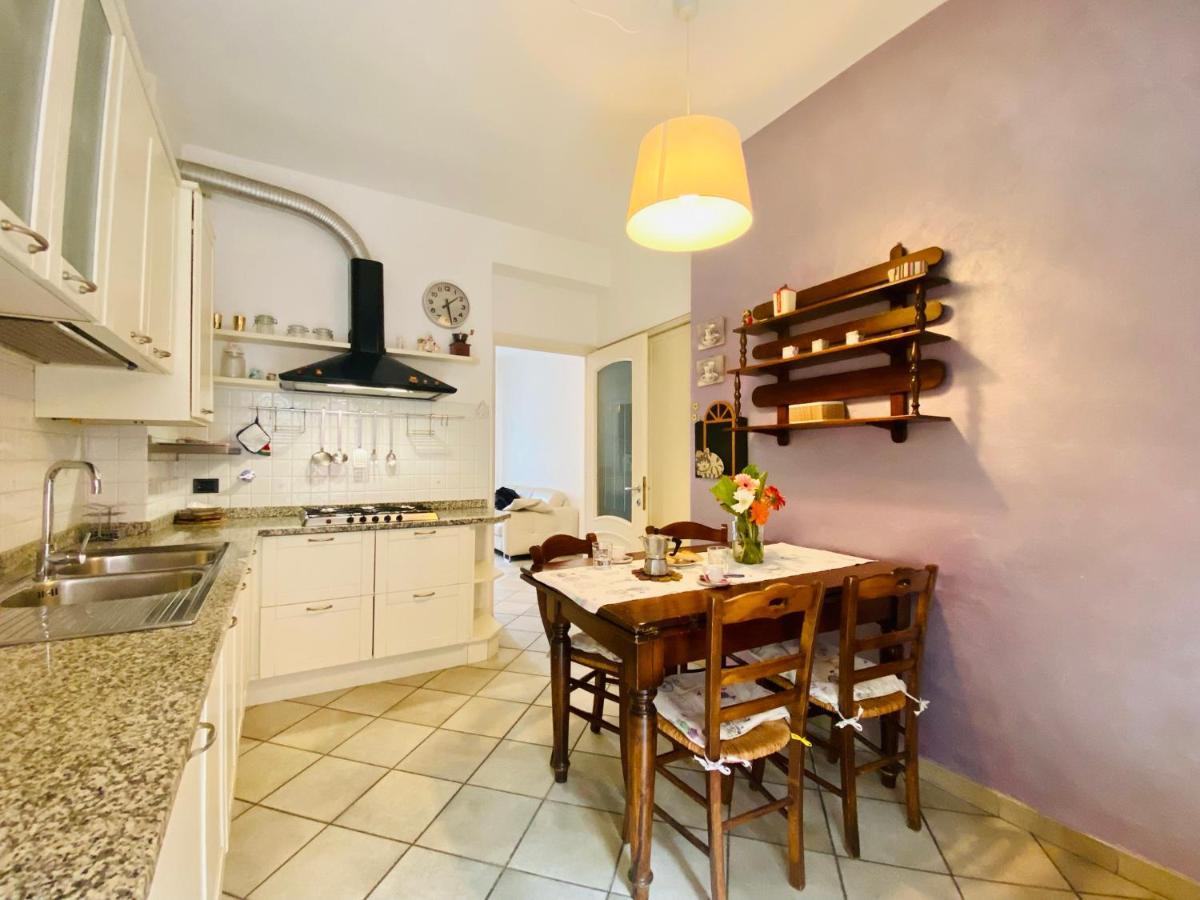 Vivi La Mia Liguria - Casa Leon - Bike Room Finale Ligure Exterior photo